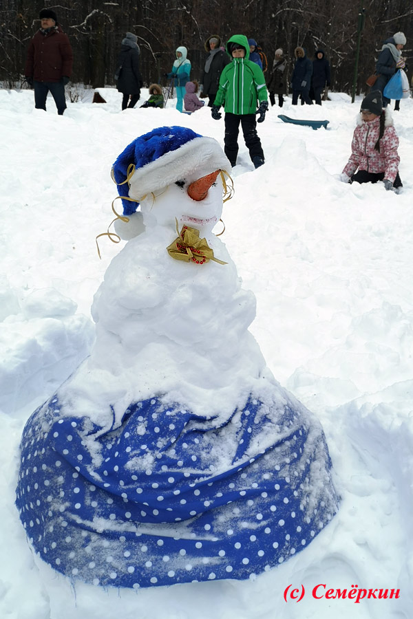 Фестиваль снеговиков в Горкинско-Ометьевском лесу Казани