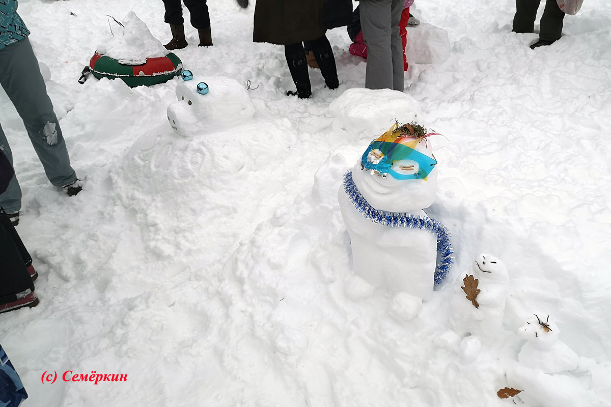 Фестиваль снеговиков в Горкинско-Ометьевском лесу Казани