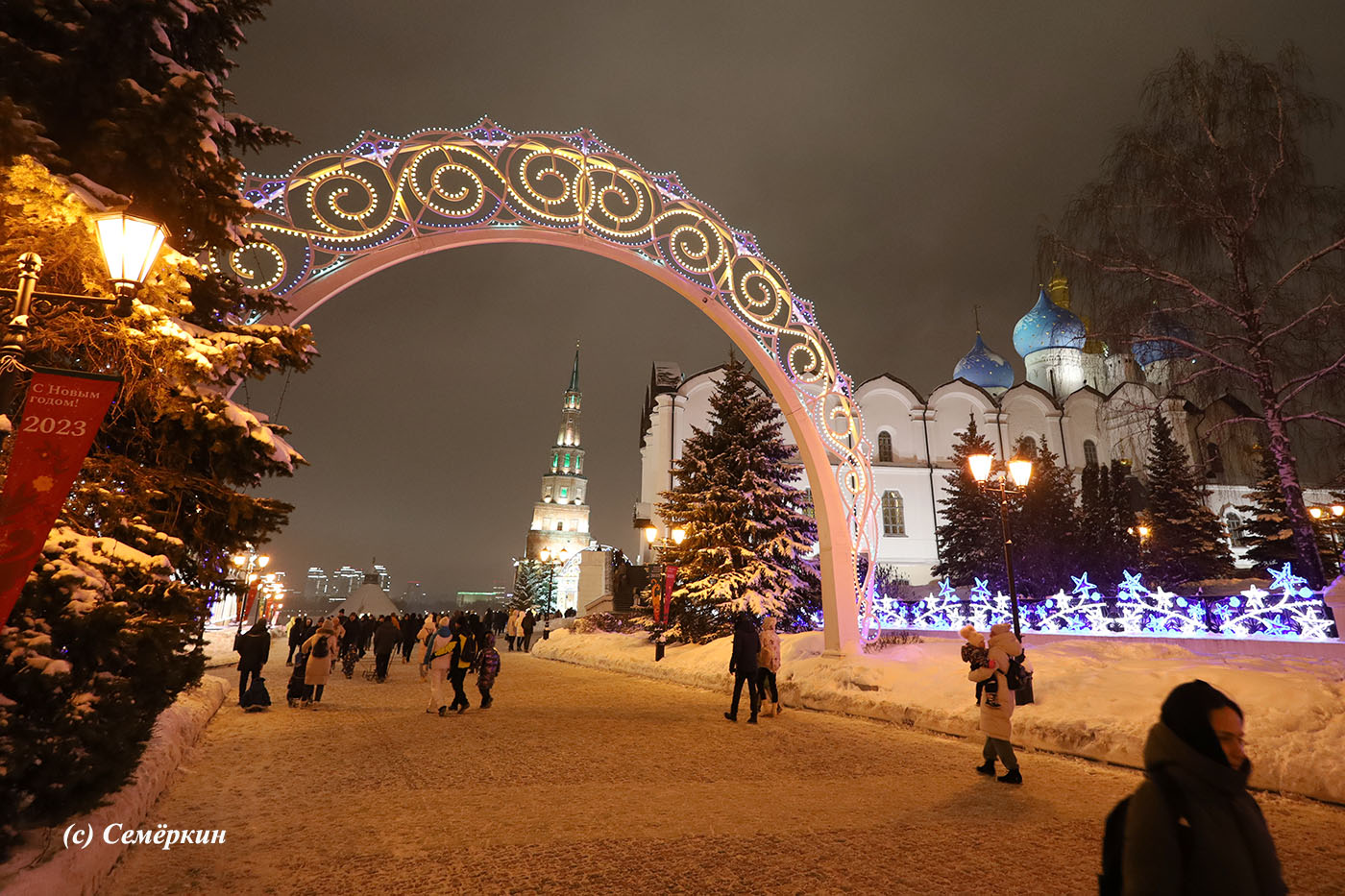 Новогодняя Казань - 2023 - Башня Сююмбике и Благовещенский собор
