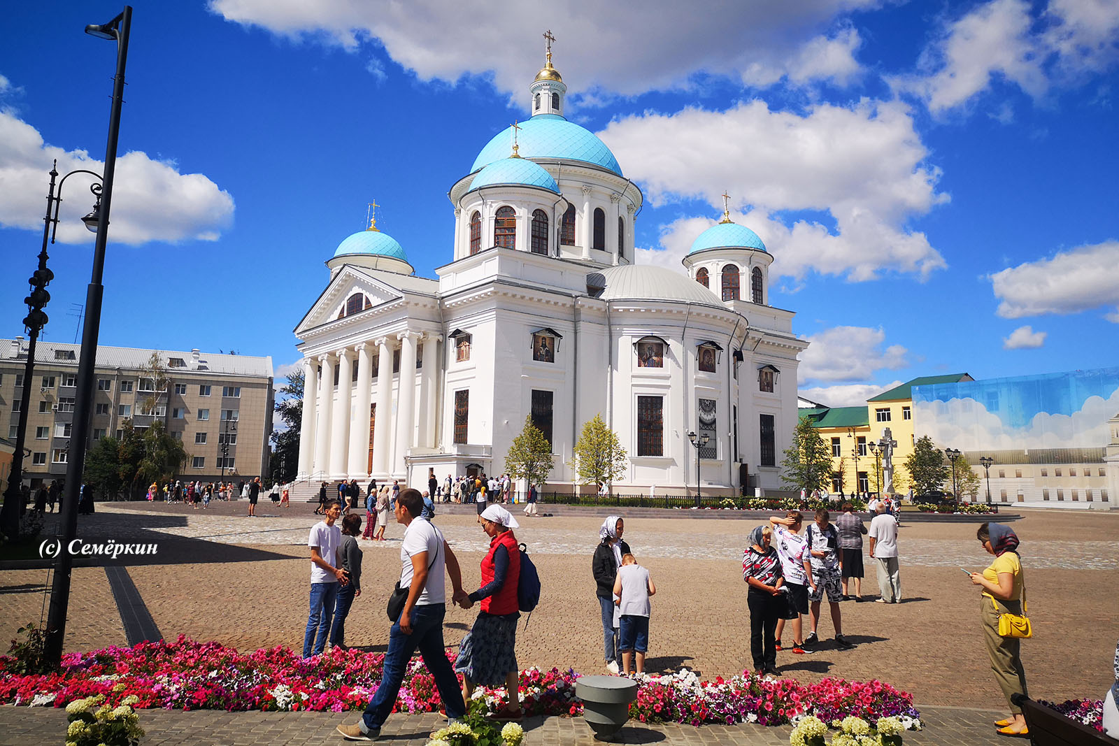 Воссозданный собор на месте явления Казанской иконы Божией Матери