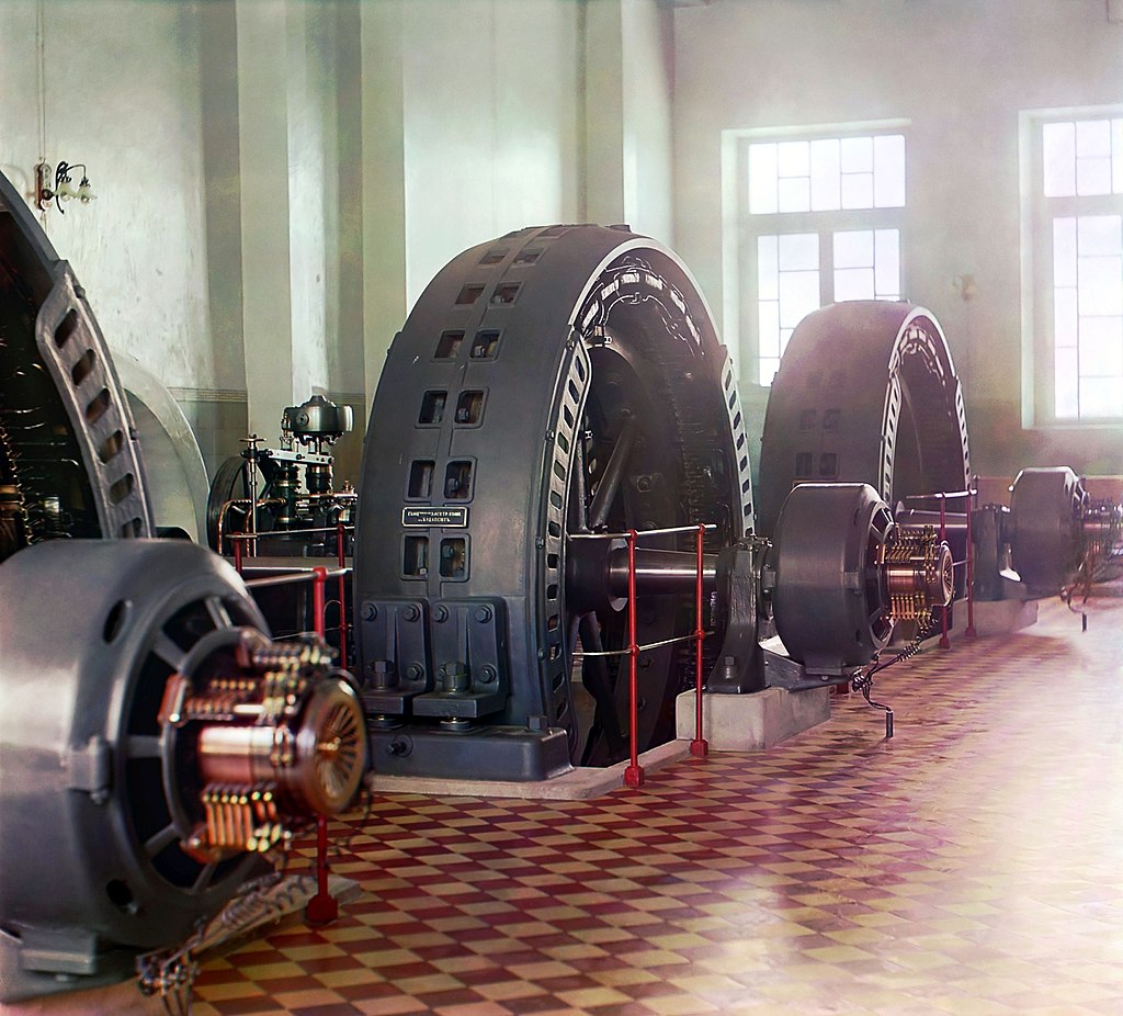 История России ХХ века глазами обывателя - 1911 год - Машинный зал Гиндукушской ГЭС на реке Мургаб.