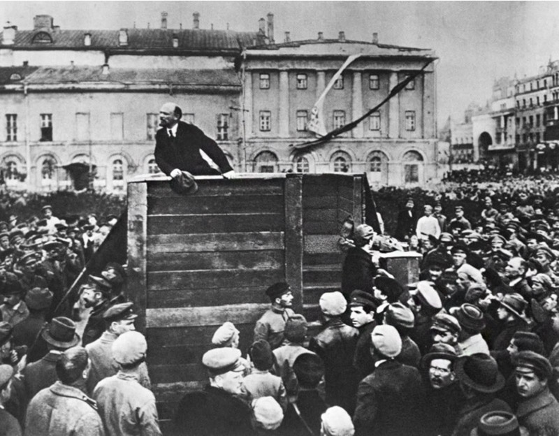 История России ХХ века - 1917 год - Ленин на митинге в Петрограде 1917 году