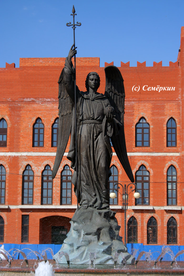 Эклектичная Йошкар-Ола - Скульптура архангела Гавриила