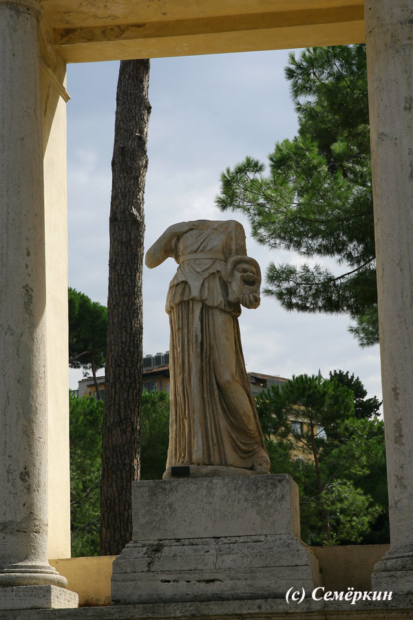 Рим - Вилла Боргезе - памятник без головы