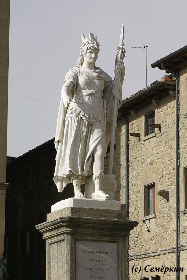 Сан Марино - статуя свободы