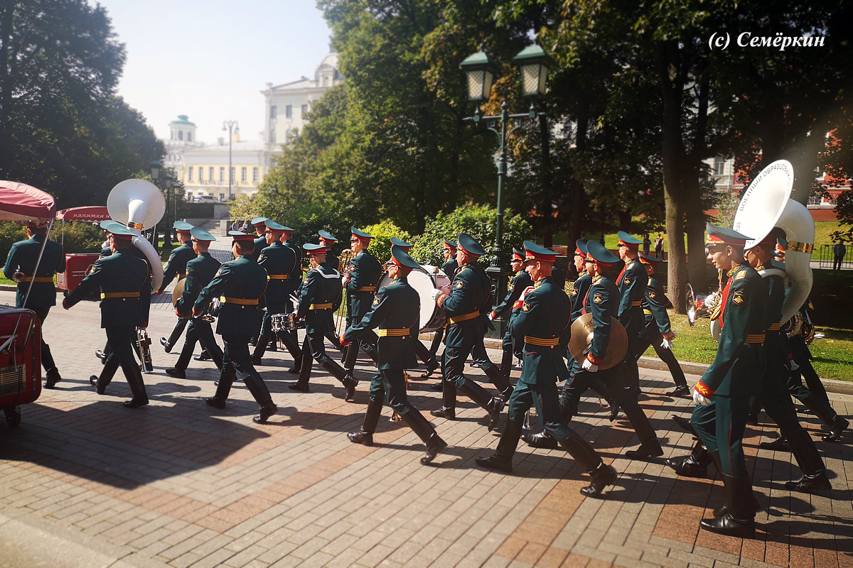 Москва златоглавая - Часть 1. Красная площадь, Кремль, мавзолей - Военный духовой оркестр