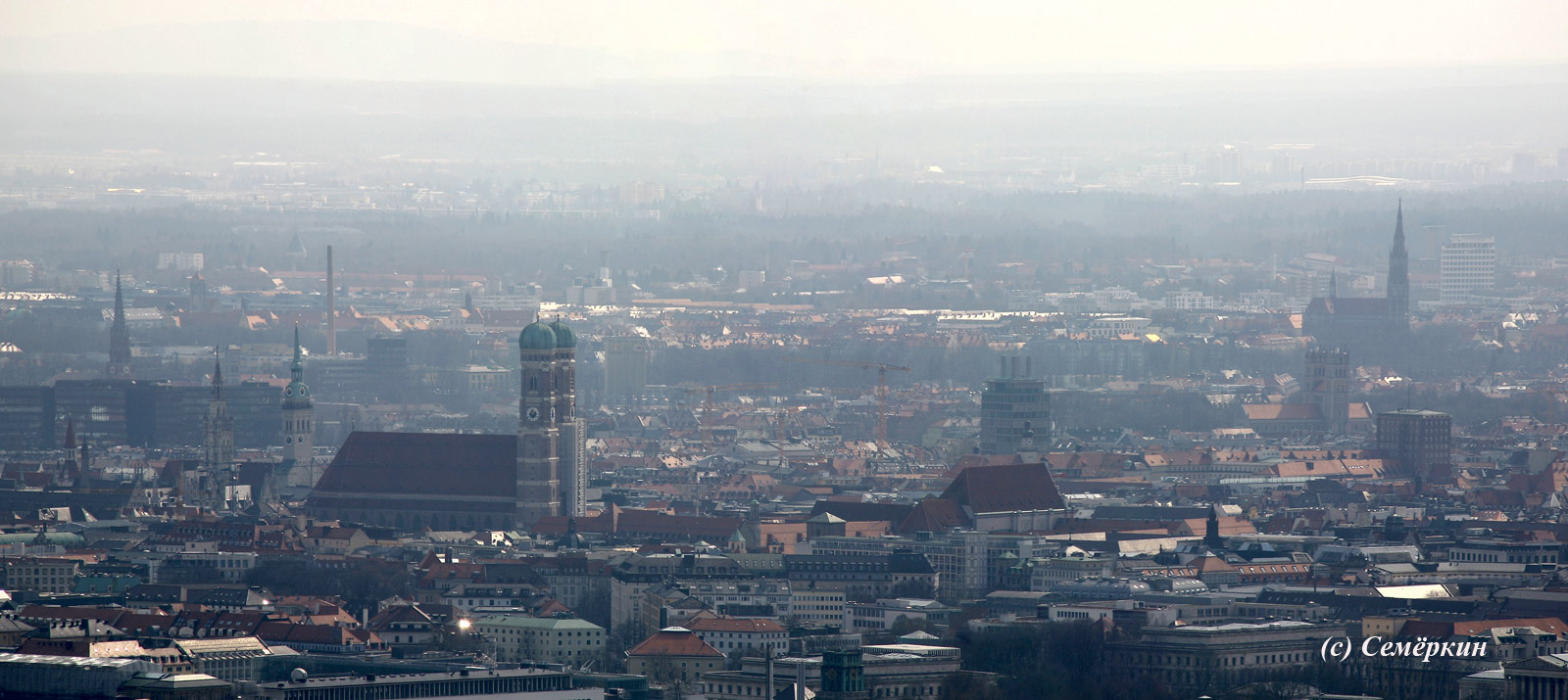Панорамы Мюнхена с высоты птичьего полёта - Исторический центр, видно Петерскирхе