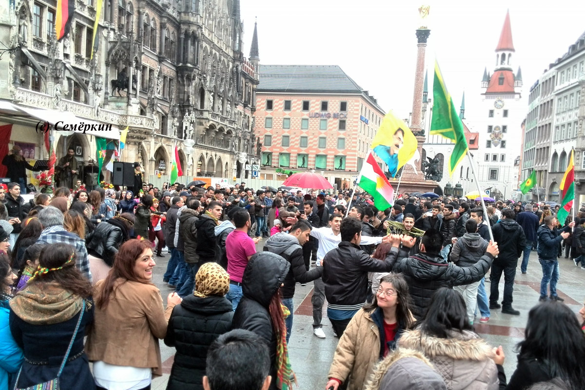 Мюнхен - национальный праздник на Мариенплац