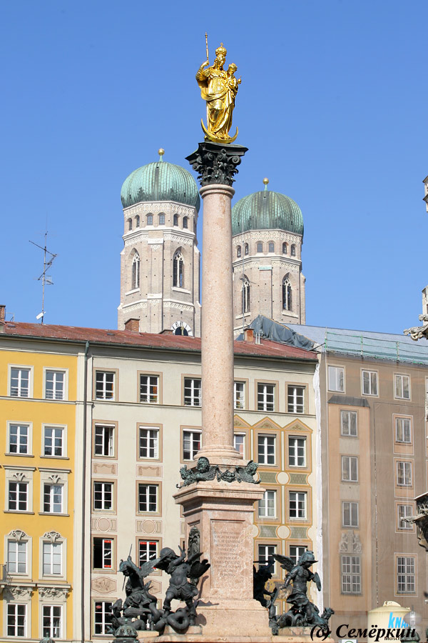 Мариенплац - колонна Девы Марии