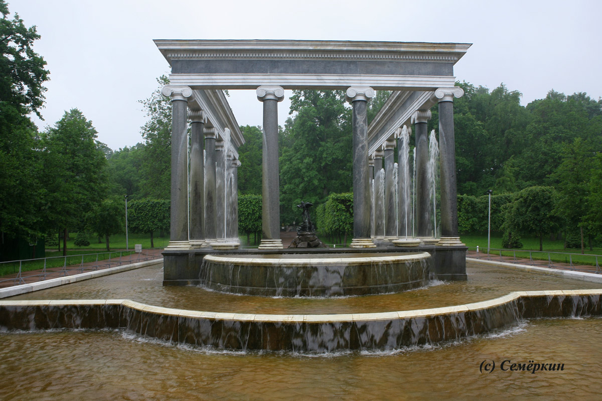 Петергоф - самый новый фонтан