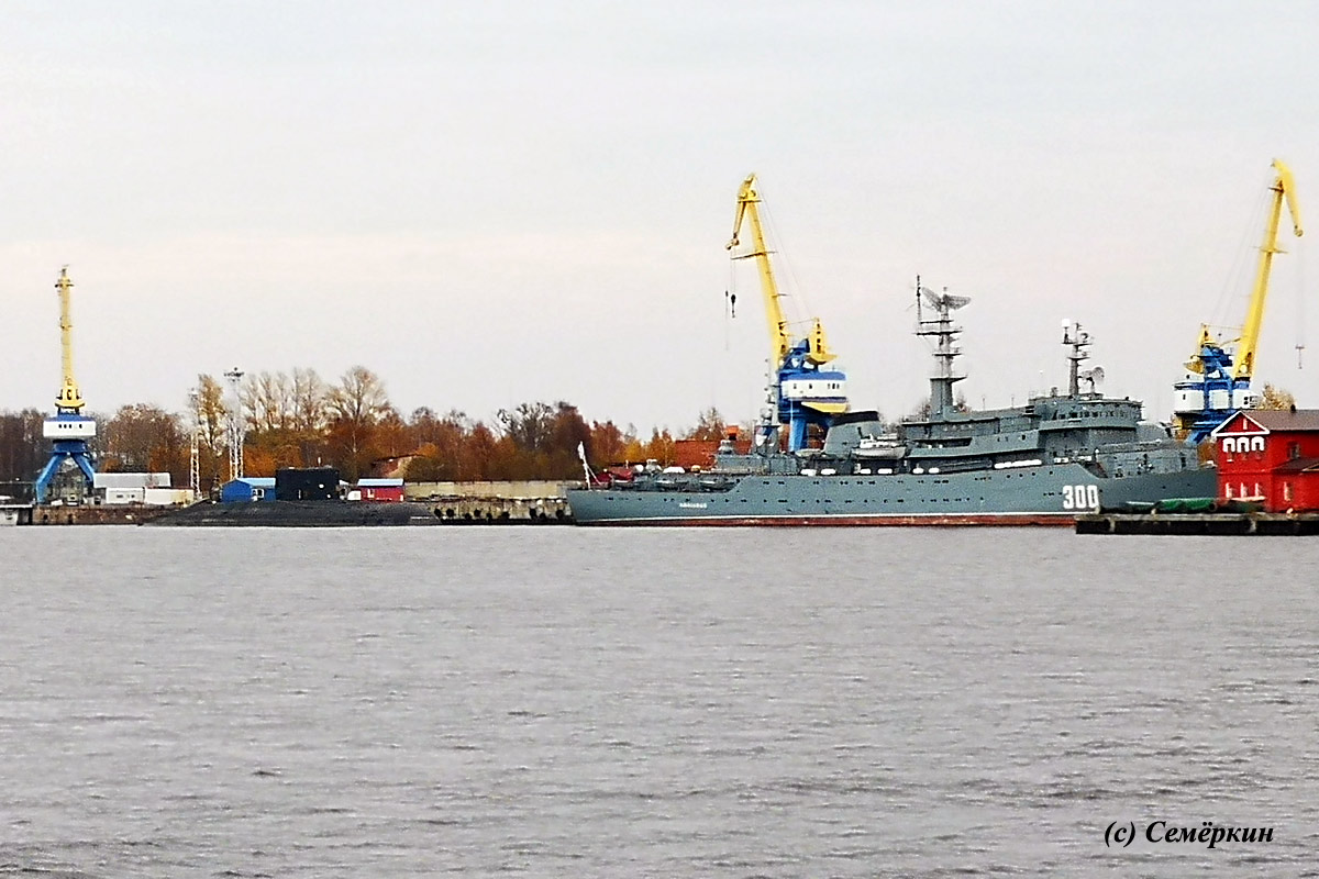 Имперский Санкт-Петербург, дворцы и девушки - Кронштадт - Подводную лодку видите?