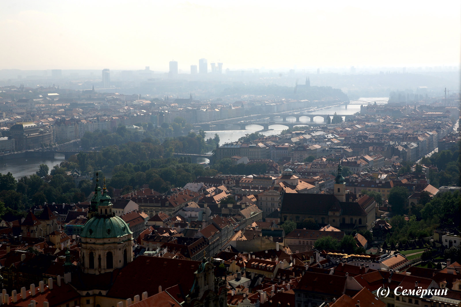  Панорамы Праги с башни собора Святого Вита - Парад пражских мостов