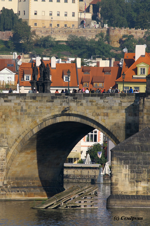 Прага светлая и тёмная - Карлов мост.