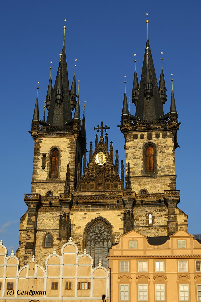 Прага светлая и тёмная - Староместская площадь - готический храм Девы Марии перед Тыном