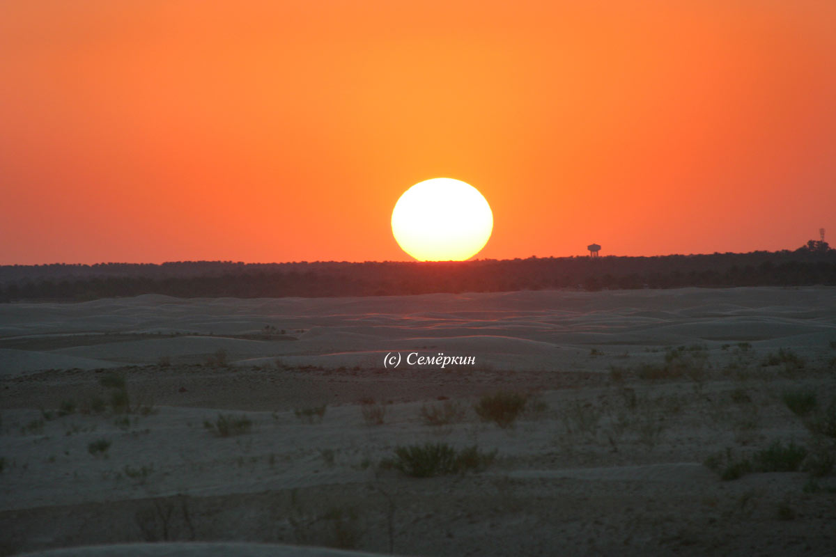 закат солнца в Сахаре