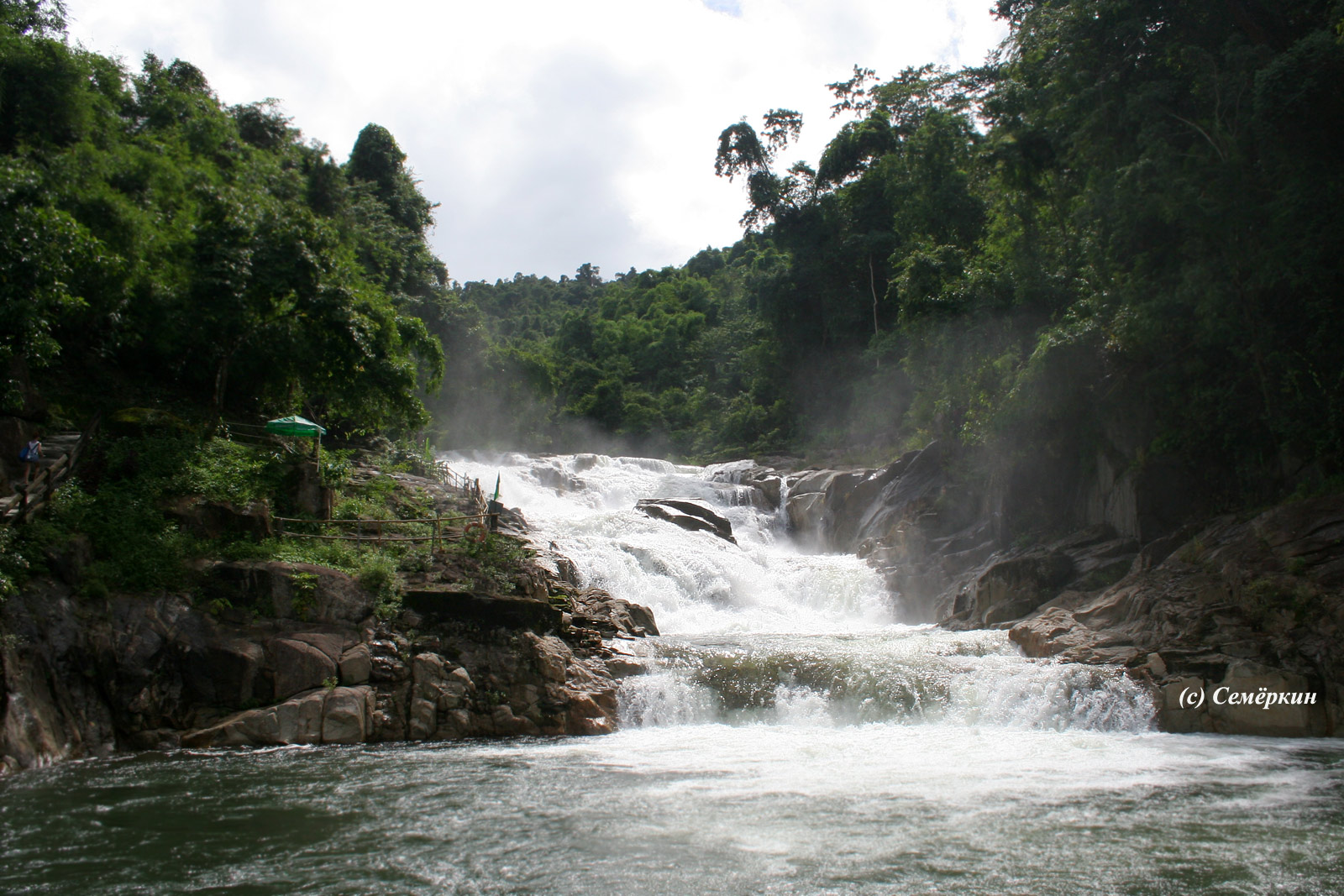 Водопад Янг бей