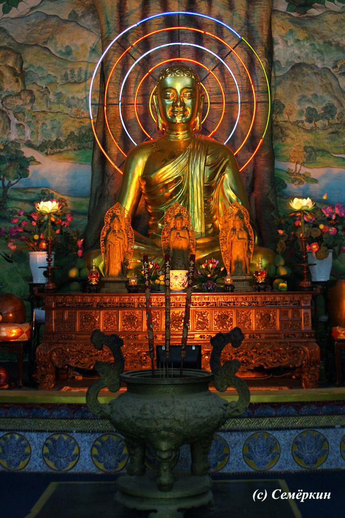 Далат - пагода Линь Фуок Linh Phuoc 